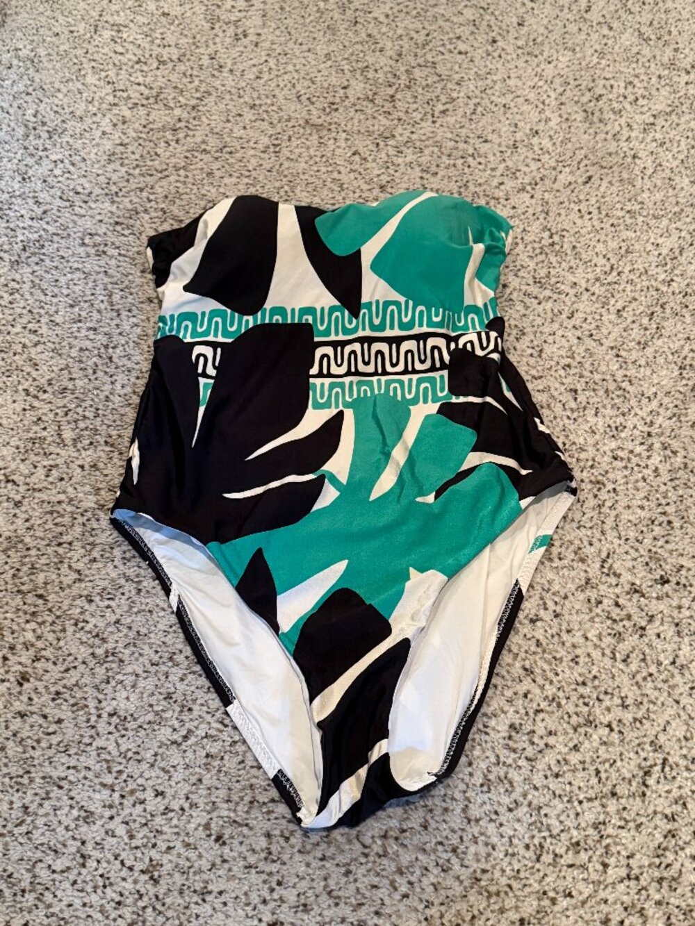 Sunshine 79 | Monstera Bandeau One Piece Swimsuit | Green/Black | Size: 6
